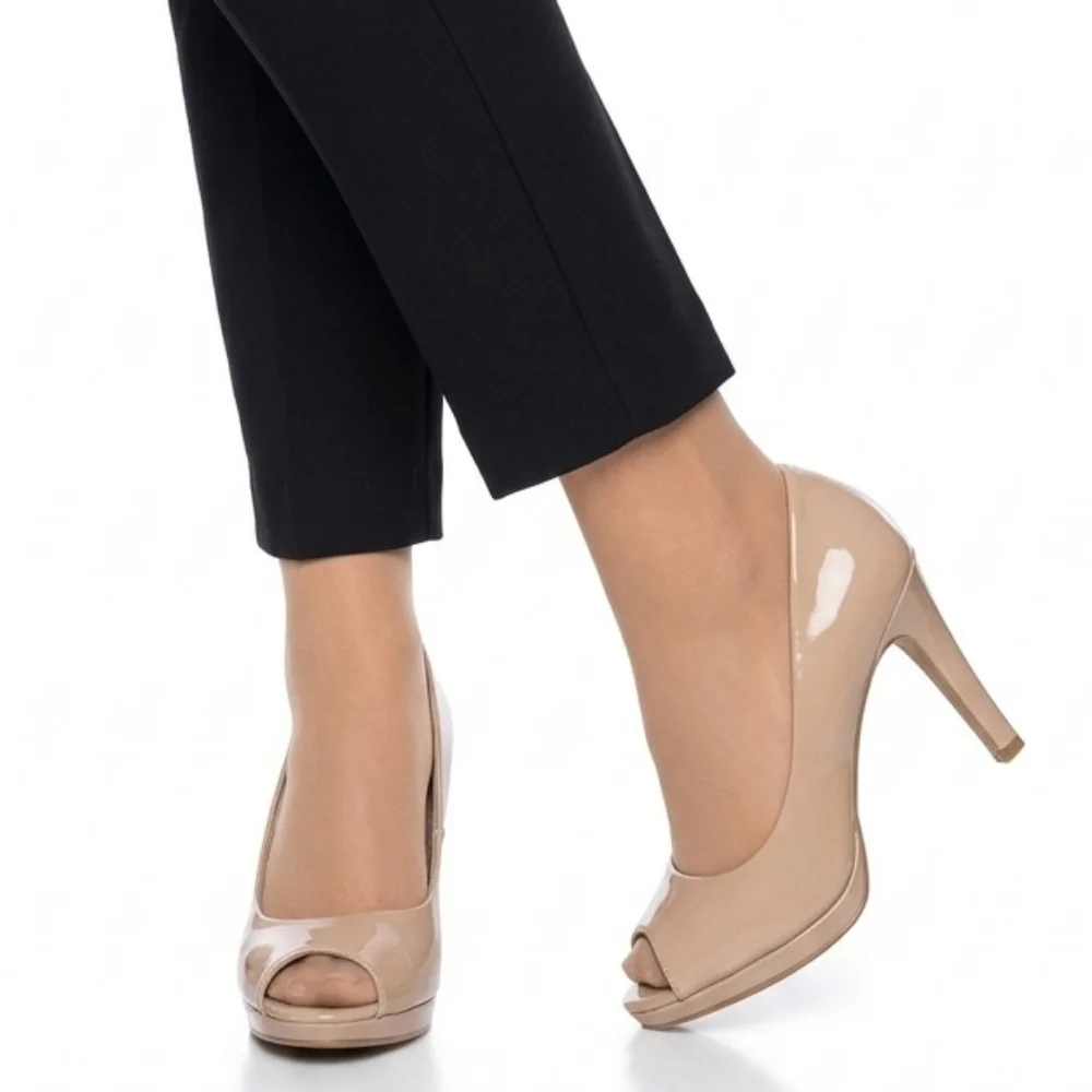 CL by Chinese Laundry Nakia Nude Patent Peep Toe Platform Heels Size 7.5